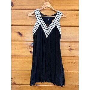 THEME Black V-Neck Cut-Out embroidered Mini sheath Shift Dress Size S